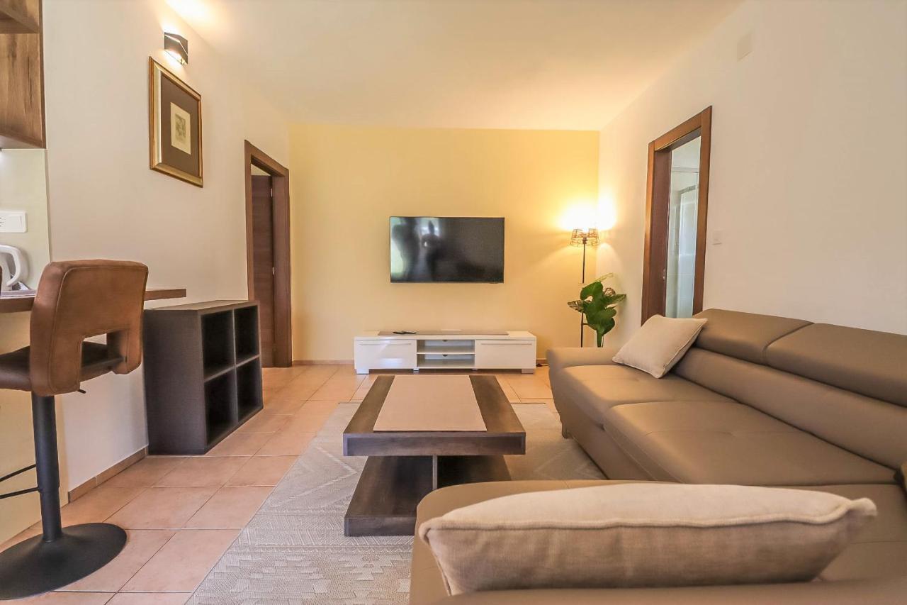 Apartments Primo - Pola Esterno foto